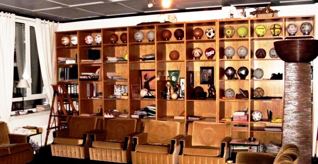 Projekt Arbeitsraum Memorabilia Fußball